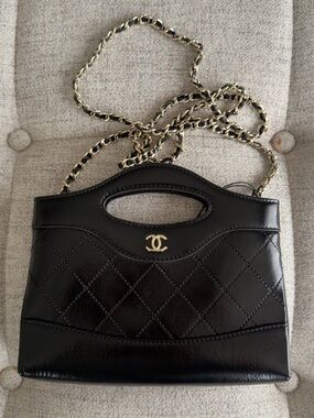 Women Black Quilted Top-Handle Mini Chain chanel Bag